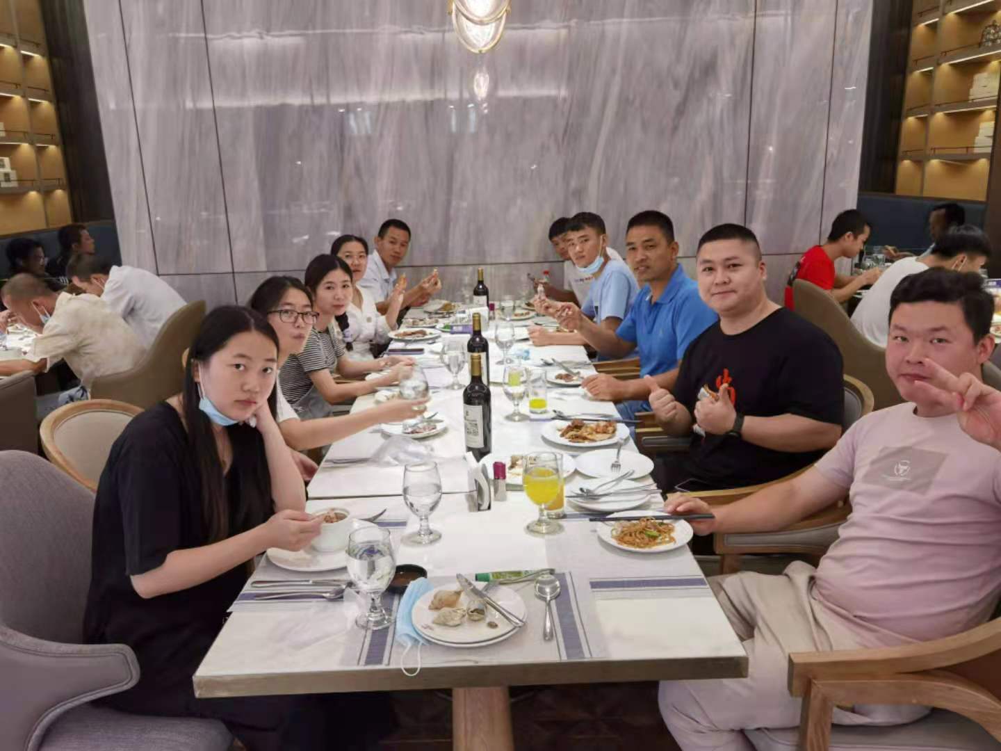 國貿瑪莎拉聚餐